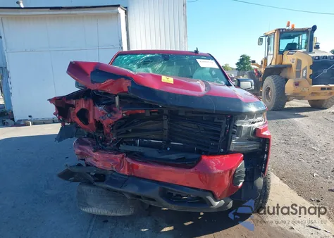 2021 Chevrolet Silverado 1500 4Wd Short Bed Rst из США, поврежденный, VIN 3GCUYEET4MG415611